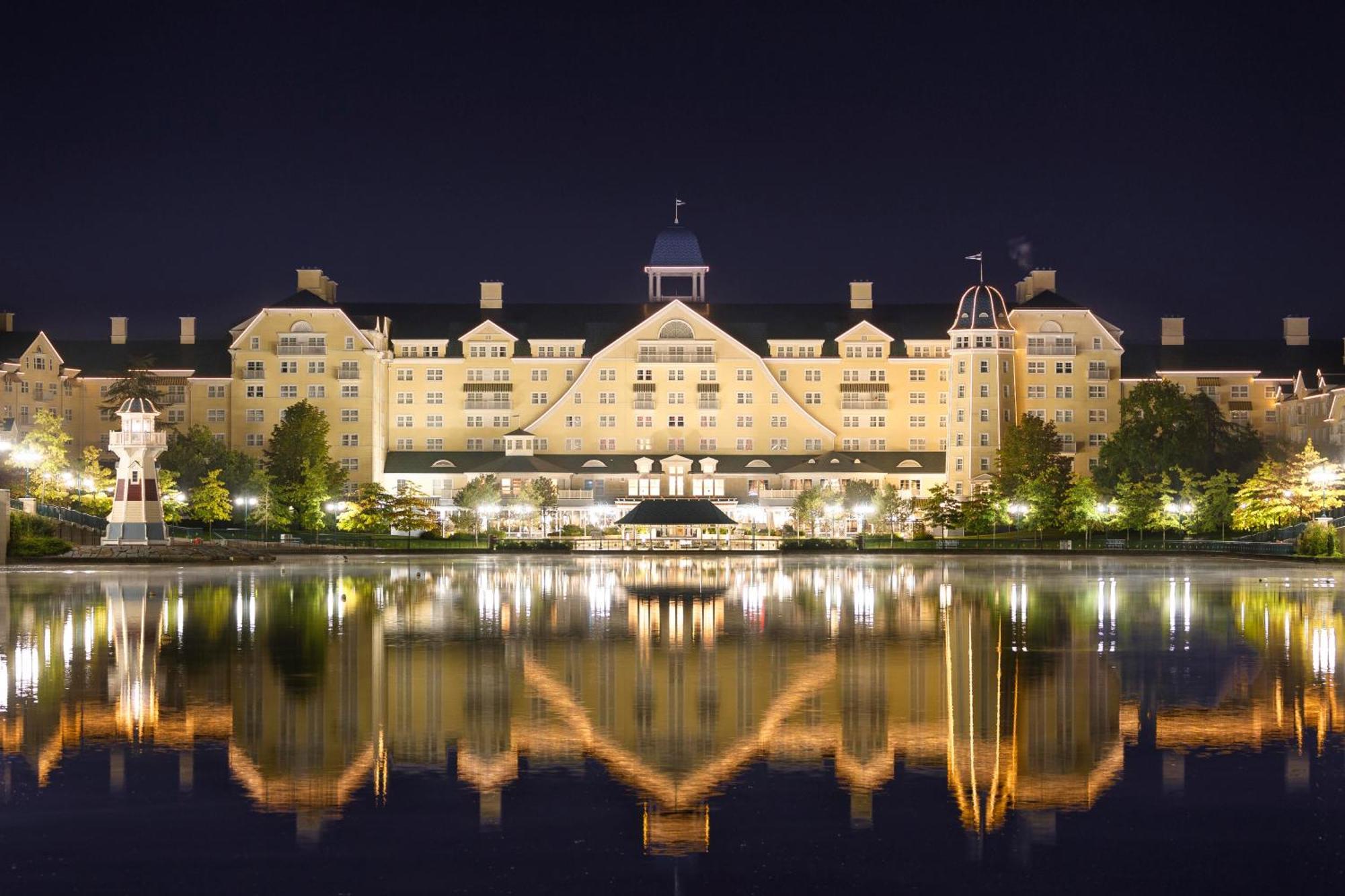 Disney Newport Bay Club Chessy  Exterior photo